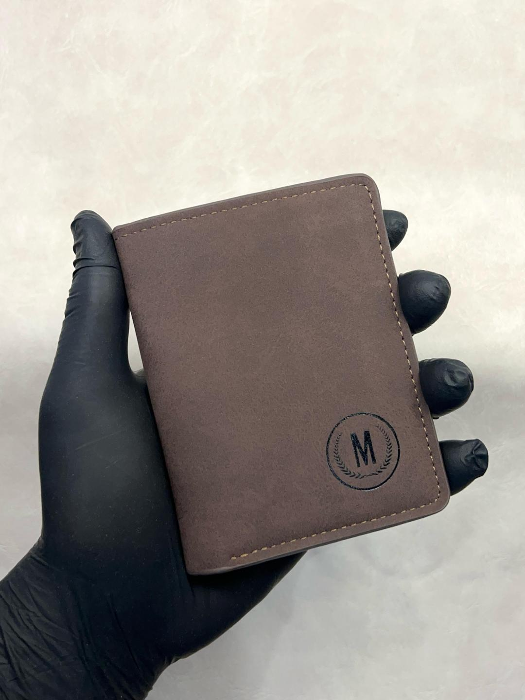 Stylish Men's Leather Bi-Fold Wallet